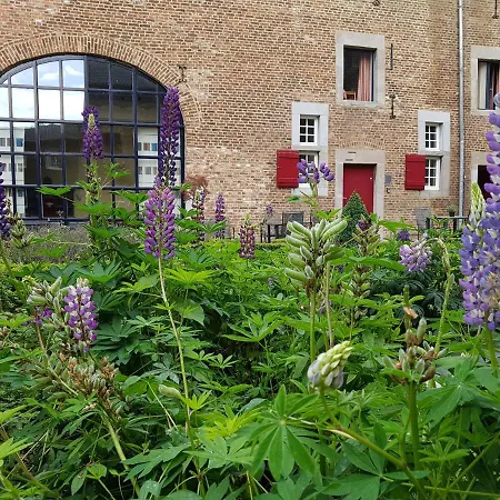 Apartament Meschermolen 13 *